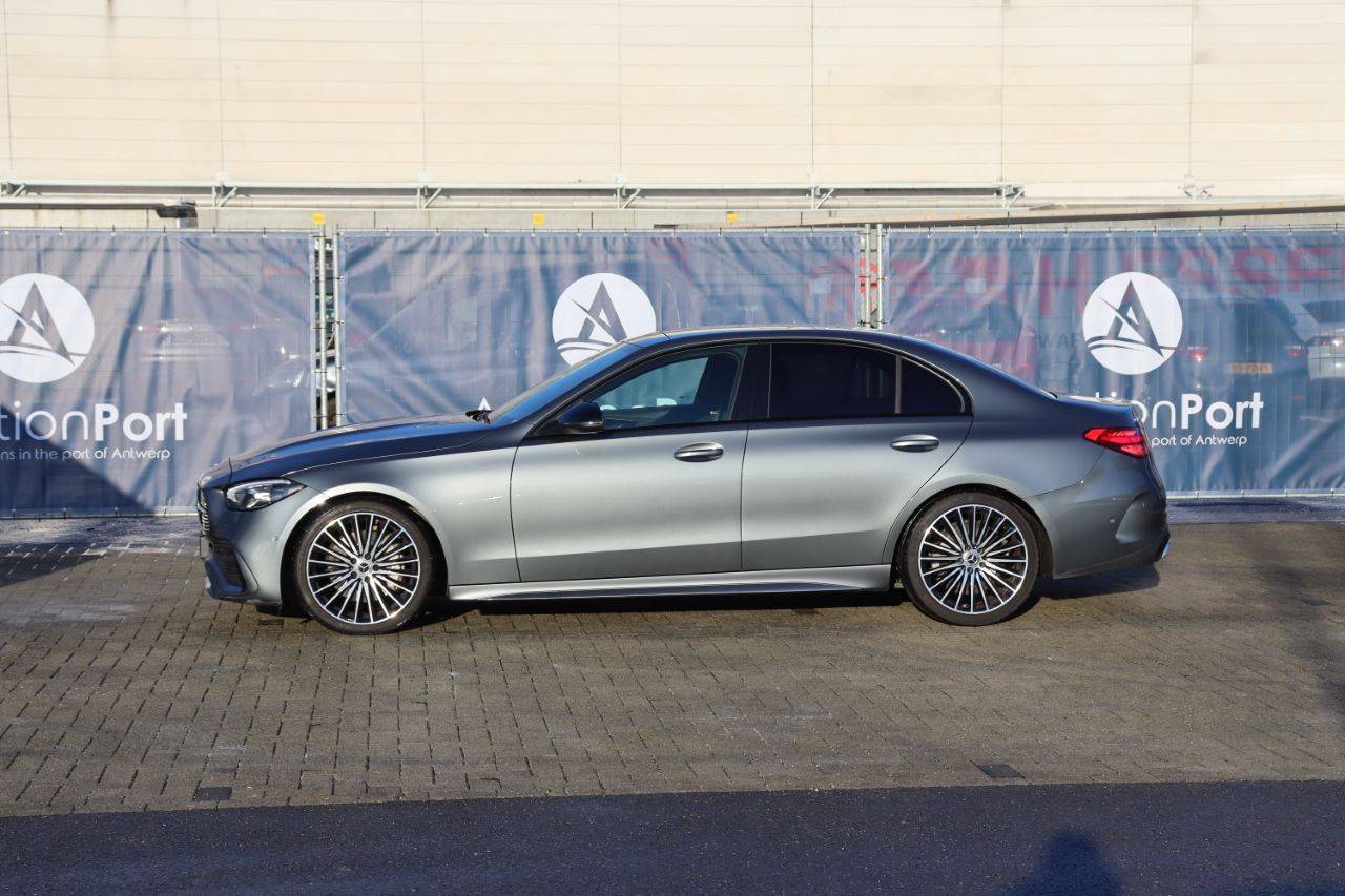 Passenger car Mercedes-Benz C180 Petrol 170hp 2022 (Margin)