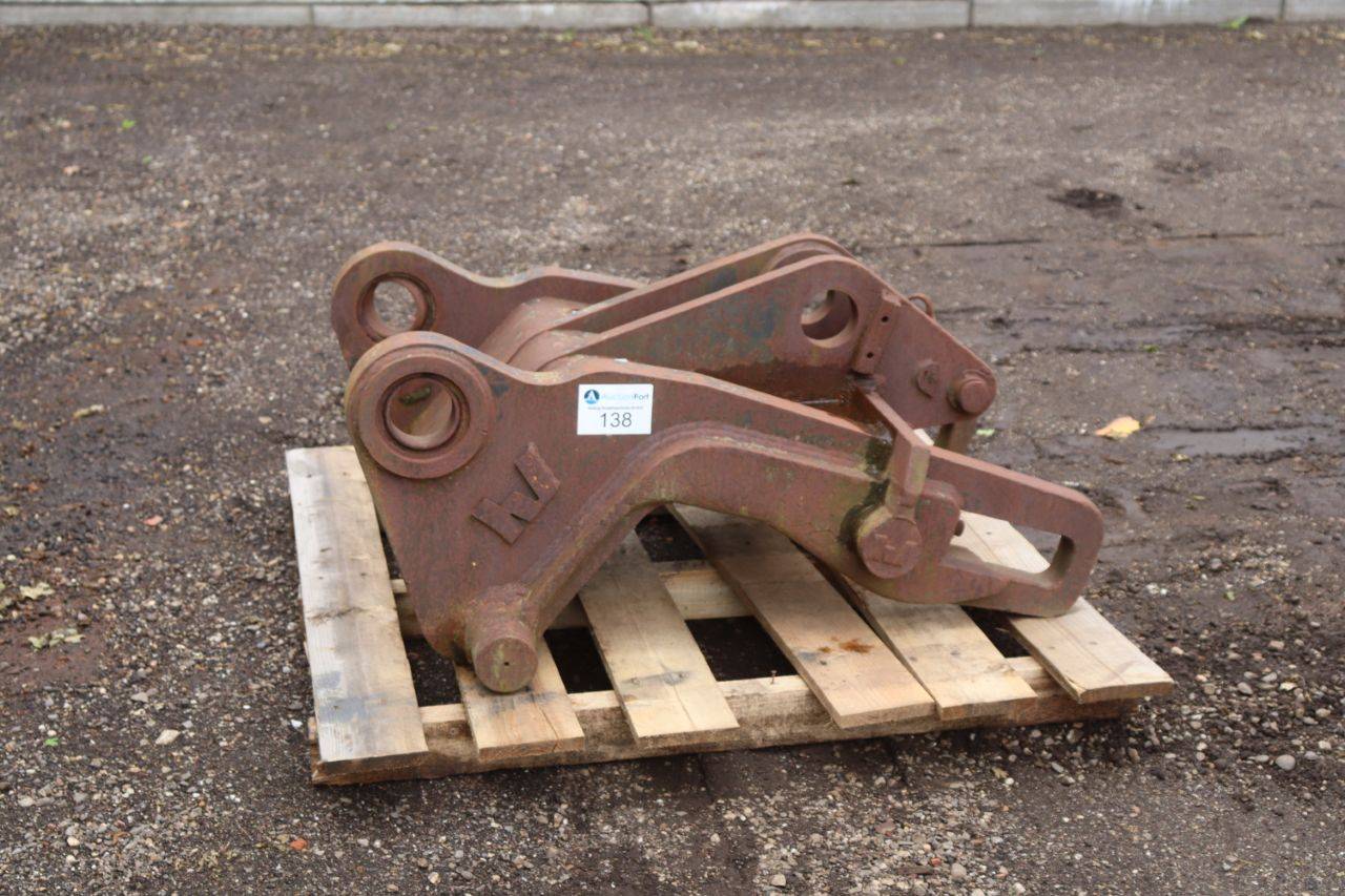 Quick coupler (attachment)