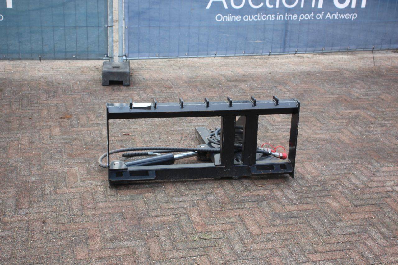 Hydraulic Attachment for Skid Steer Loader