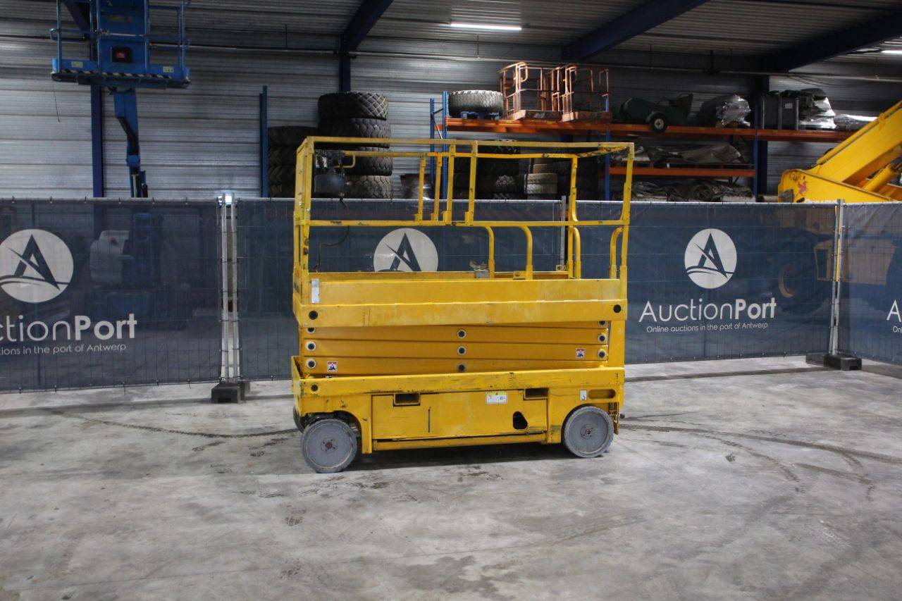 Scissor lift Haulotte COMPACT 10 Electric 10m 2012
