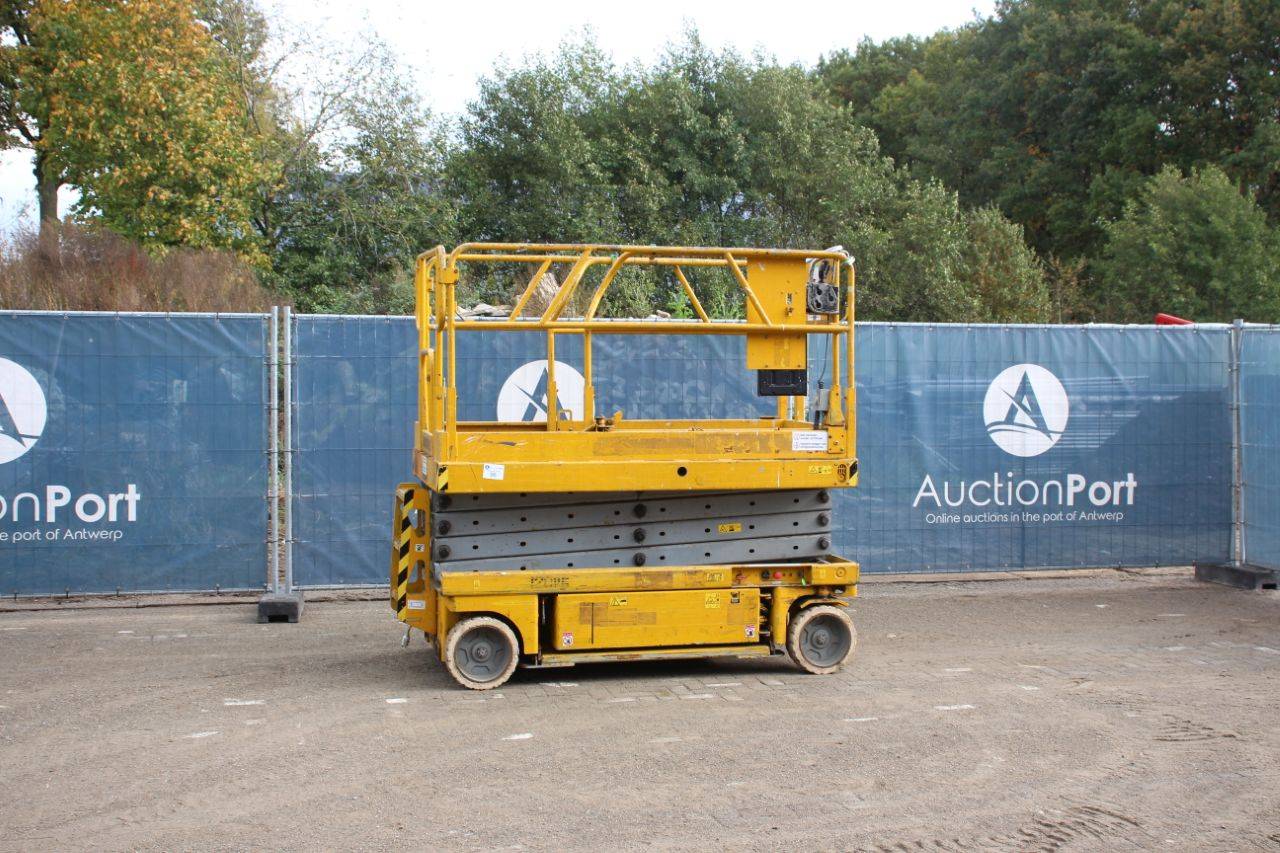 Genie GS-2646 Electric Scissor Lift 10m 1999