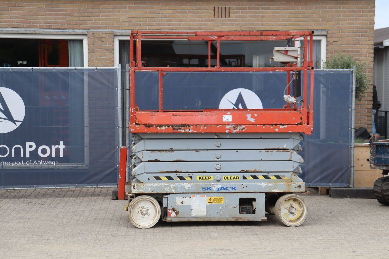 Skyjack SJ4632 Electric Scissor Lift 11.7m 2004