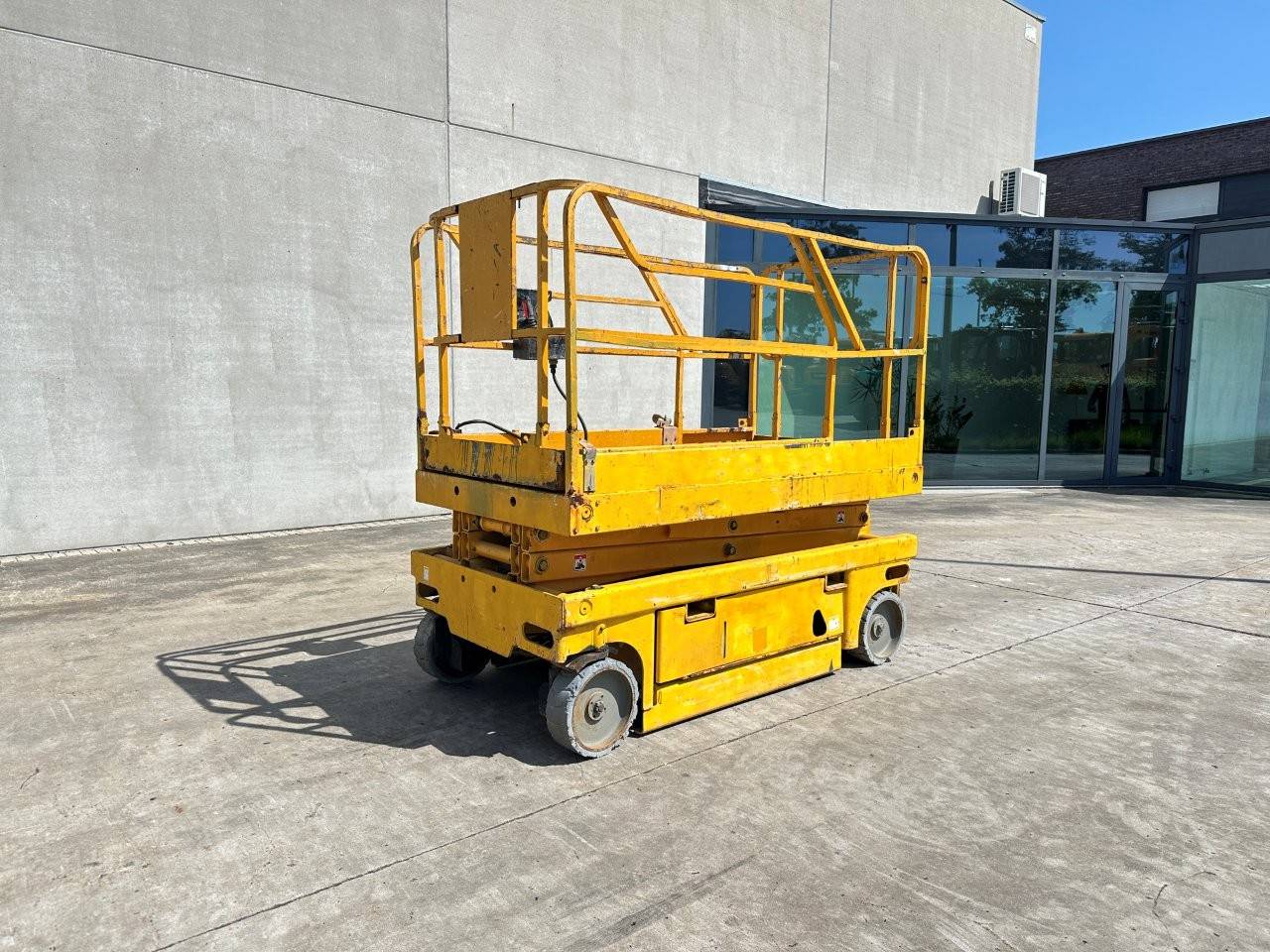 Scherenbühne Haulotte Compact 8 Electric 2006