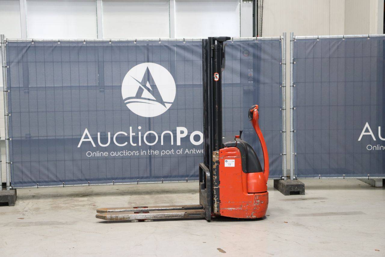 Empilhadeira elétrica Fenwick-Linde L12, 950 kg, 3,0 m, 2003