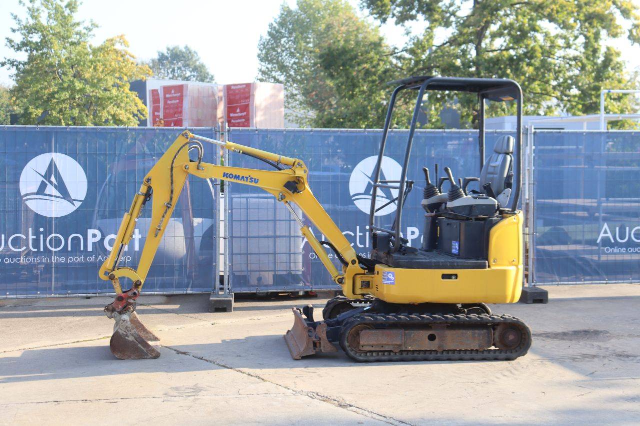 Mini escavadeira Komatsu PC14R-3HS Diesel 2021