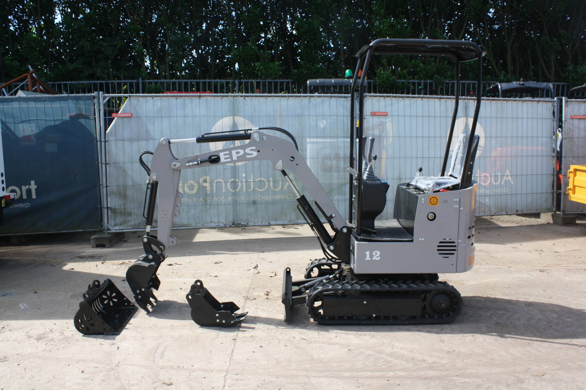 Mini excavator Nuoman EPS NM-E12 Diesel Demo