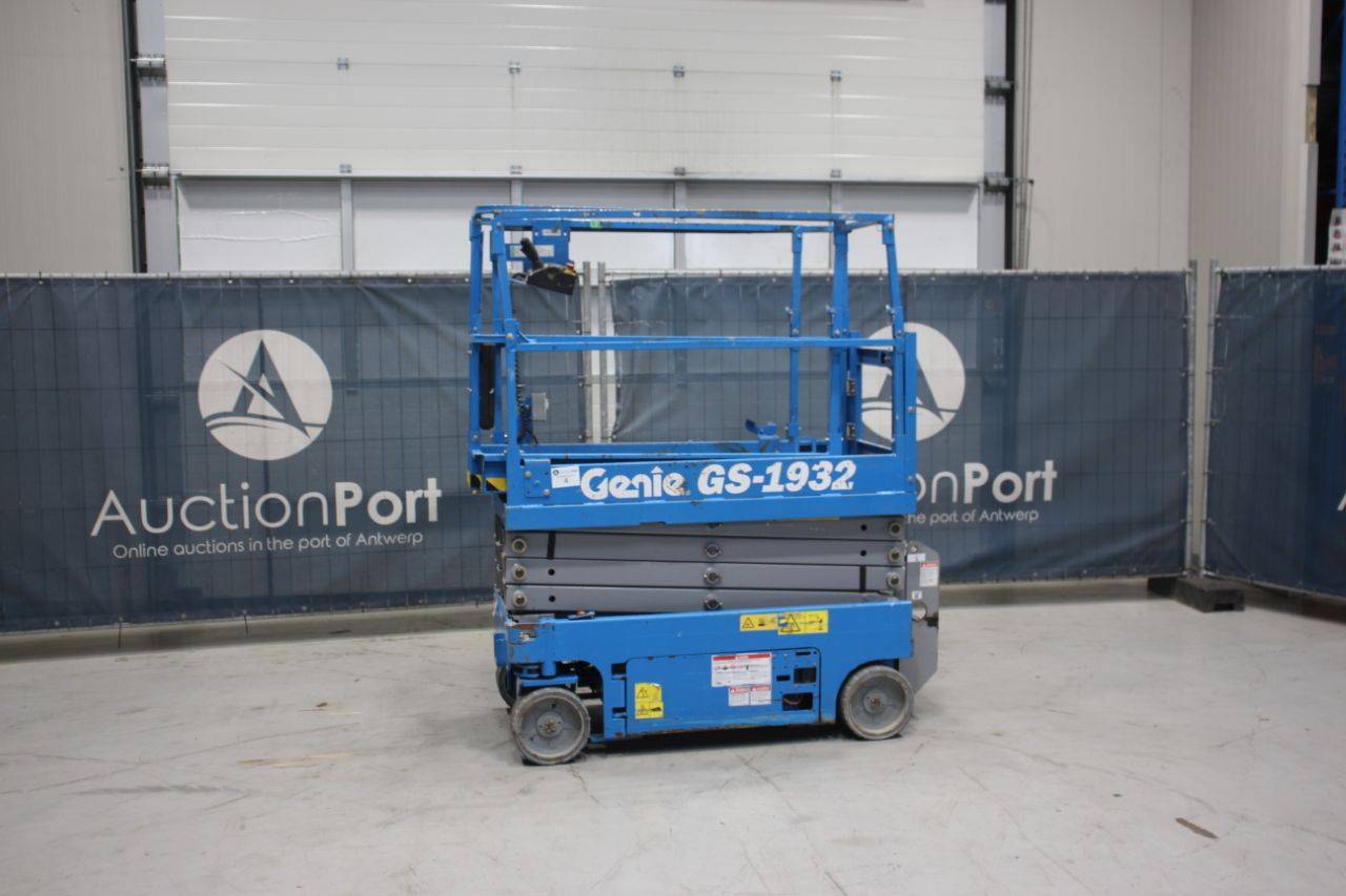 Scissor lift Genie GS-1932 Electric 7.8m 2016