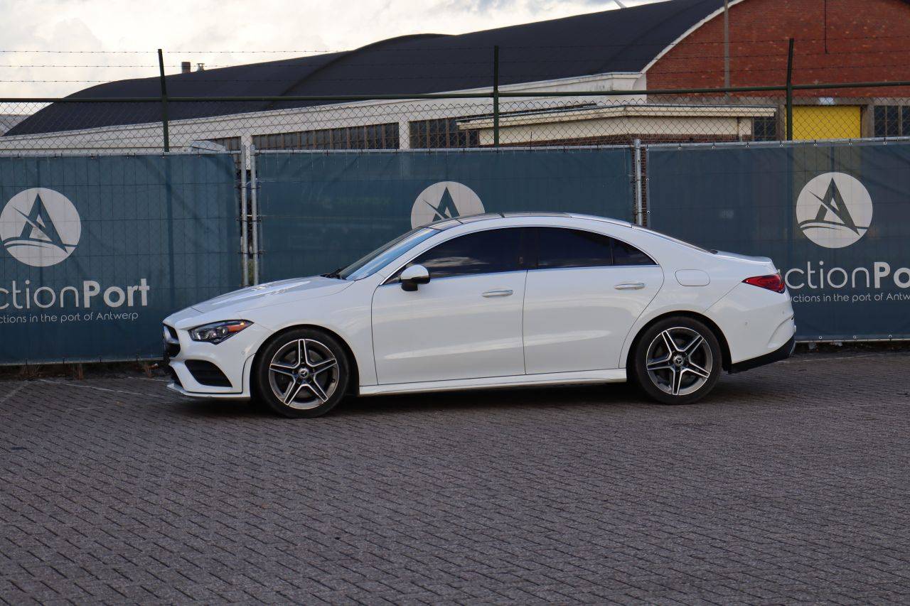 Passenger car Mercedes-Benz CLA 250 4MATIC Petrol 224 hp 2019