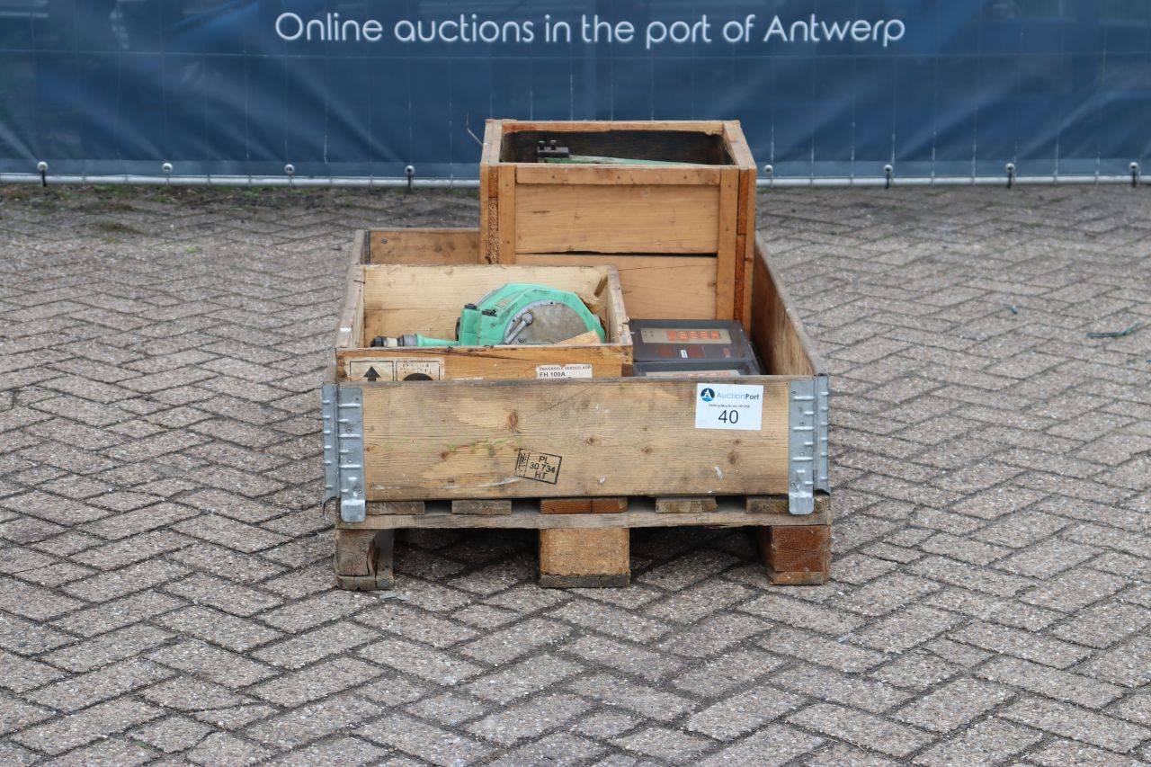 Container