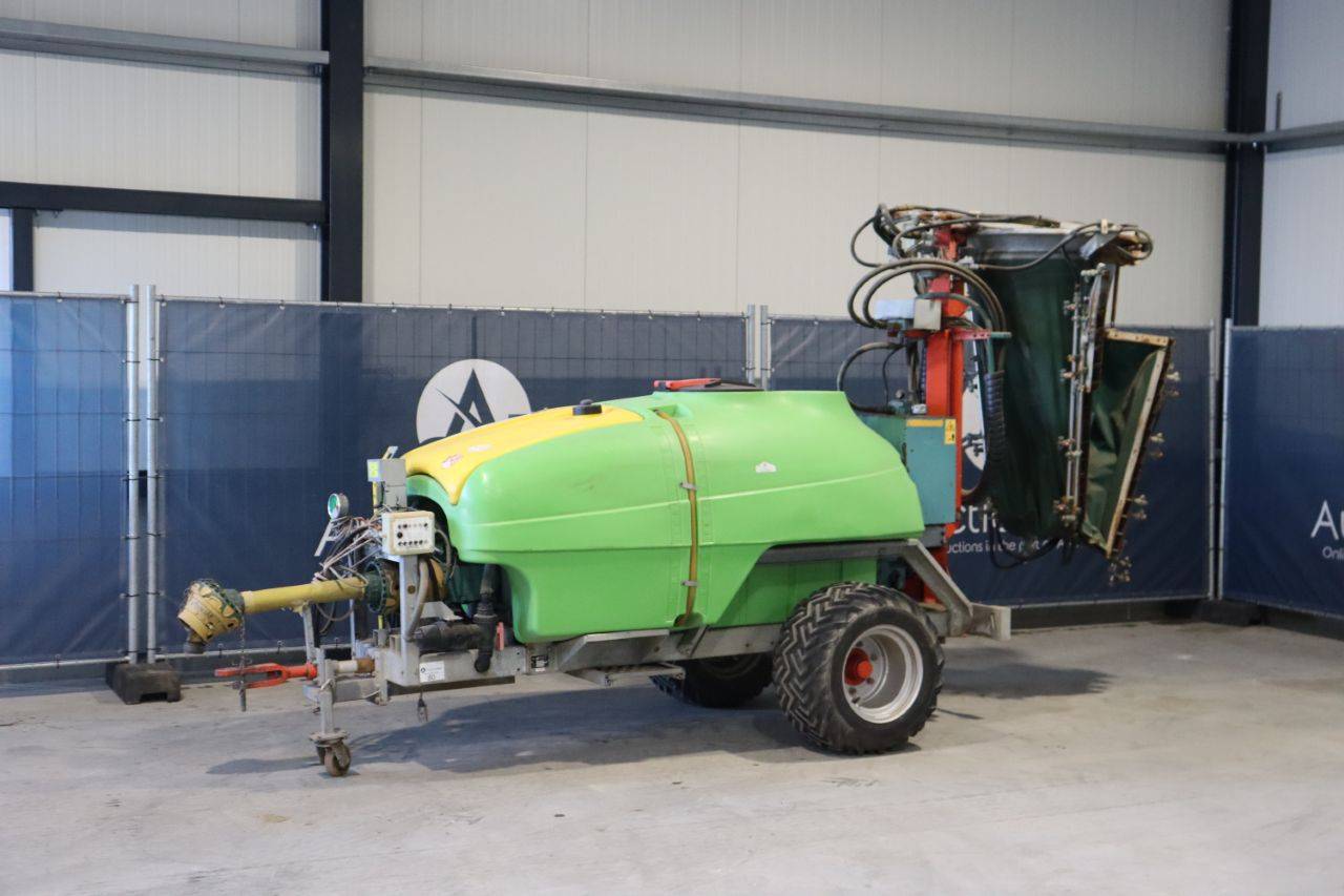 Orchard sprayer Munckhof Sprayer 107 2011