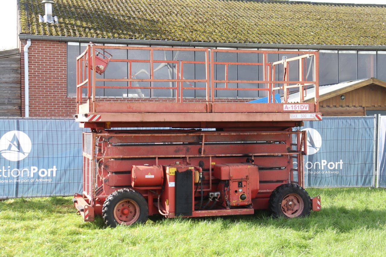 Scherenbühne Holland Lift A-151DV Diesel 1990