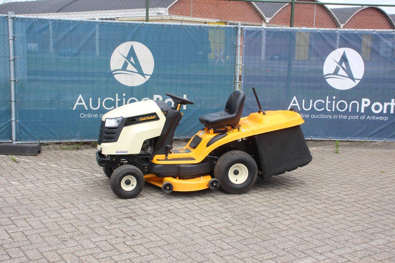 Ride-on Mower Cub Cadet CC 1018 KHN HYDROSTATIC Petrol
