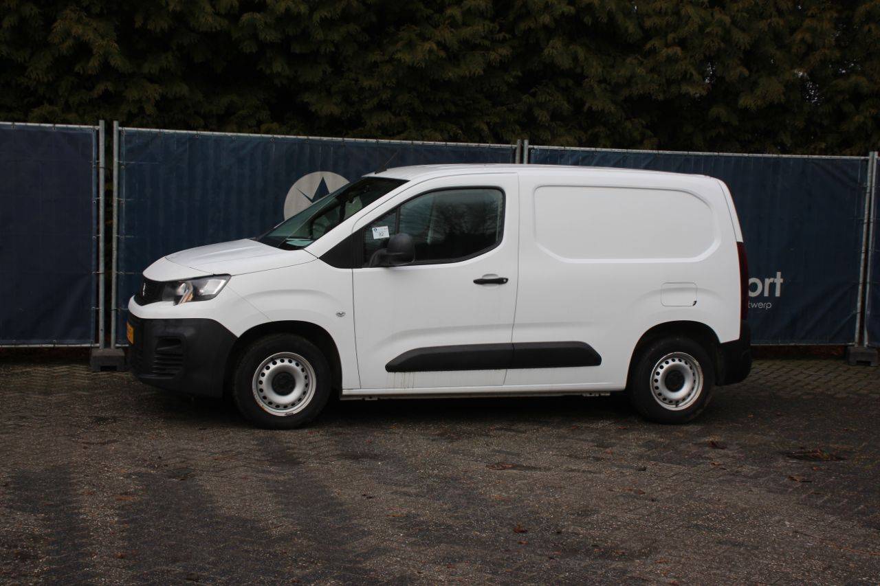 Peugeot Partner Van 1.6 BlueHDI Premium Diesel 75hp 2019