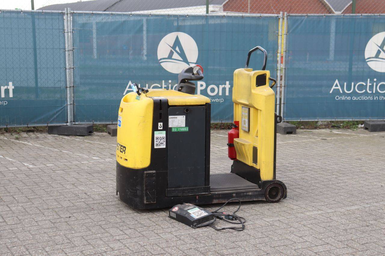 Hyster Electric Tractor