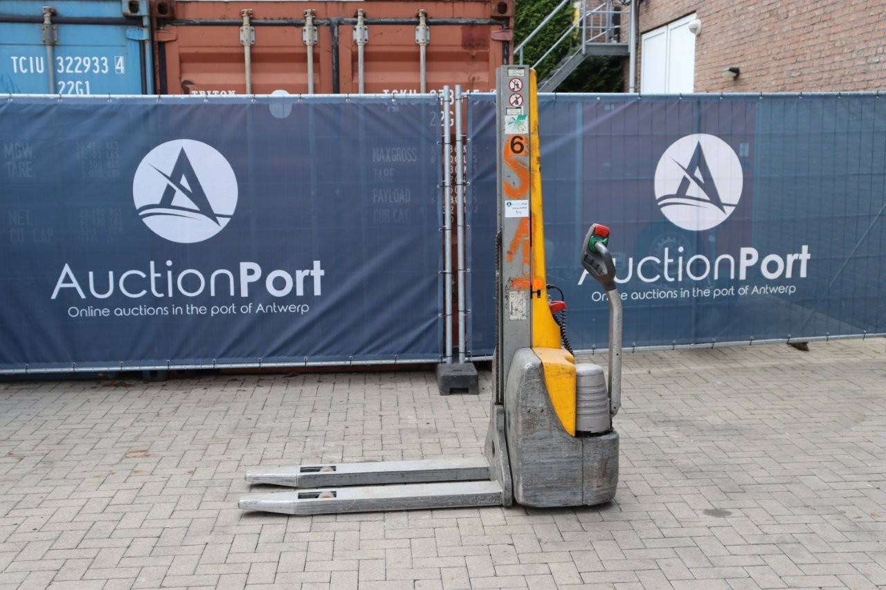 Stacker Jungheinrich EMC10 Electric 1000kg 2003