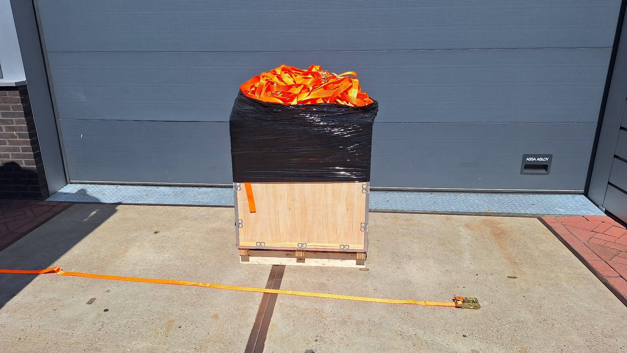 Pallet with strapping
