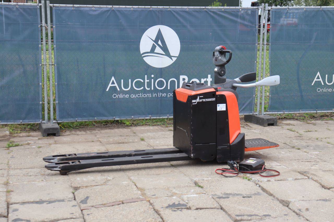 Pallet Truck BT LPE250 Electric 2500kg 2015