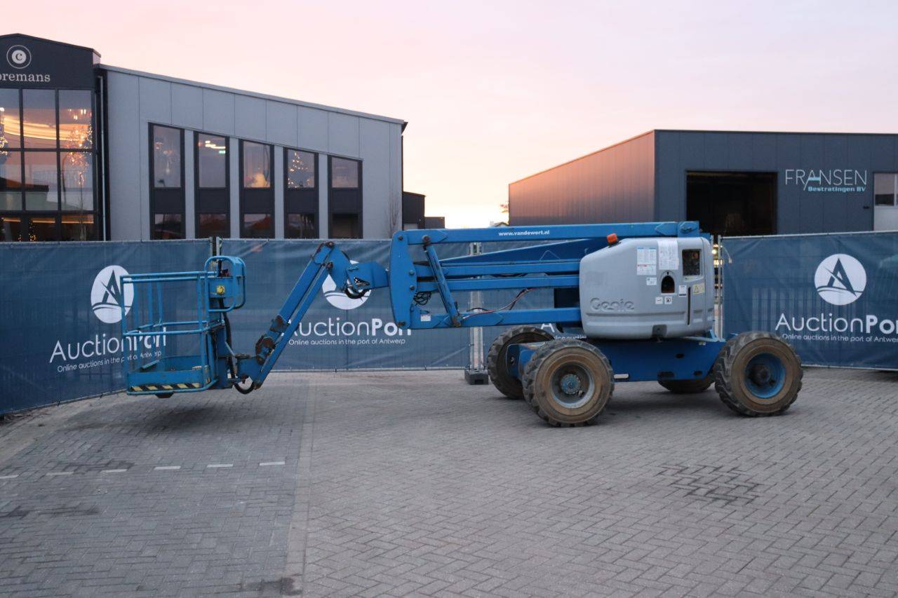Genie Z45/25J Diesel 16m Articulated Boom Lift 2000