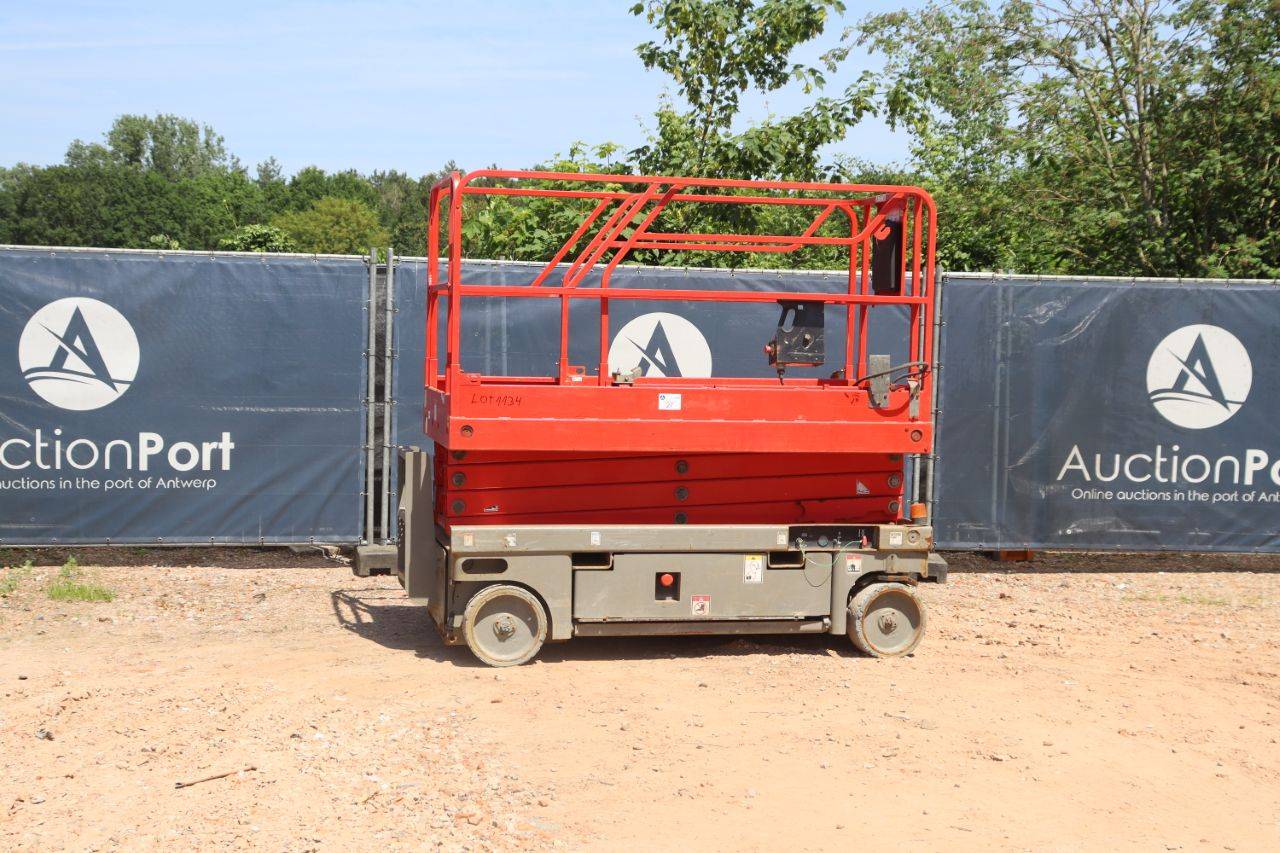 Piattaforma a forbice Haulotte COMPACT 10 elettrica 10 m 2014
