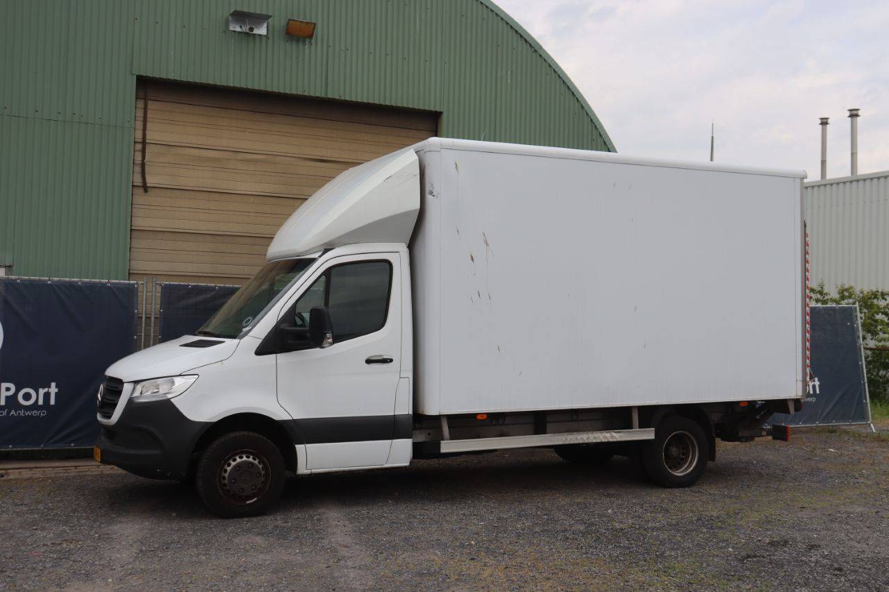 Box truck Truck Mercedes-Benz Sprinter Diesel 143hp 2021