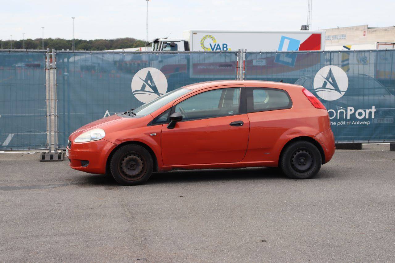 Passenger car Fiat Grand Punto Petrol 65hp 2006 (Margin)