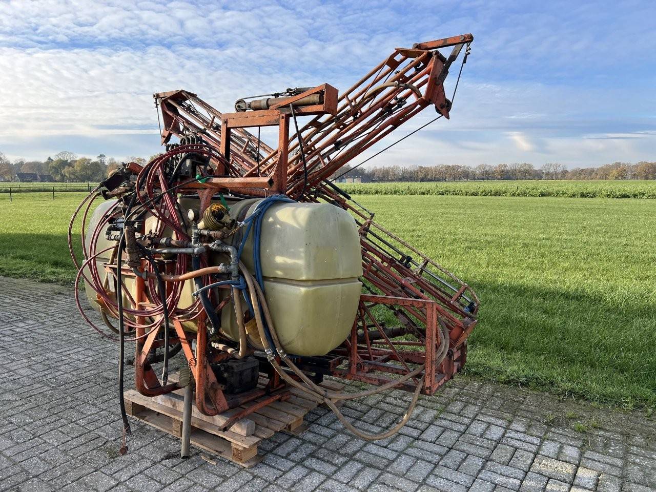 Field sprayer