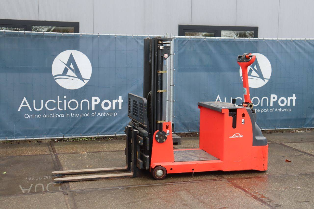 Linde L12 AC Electric Stacker 1200kg 2010