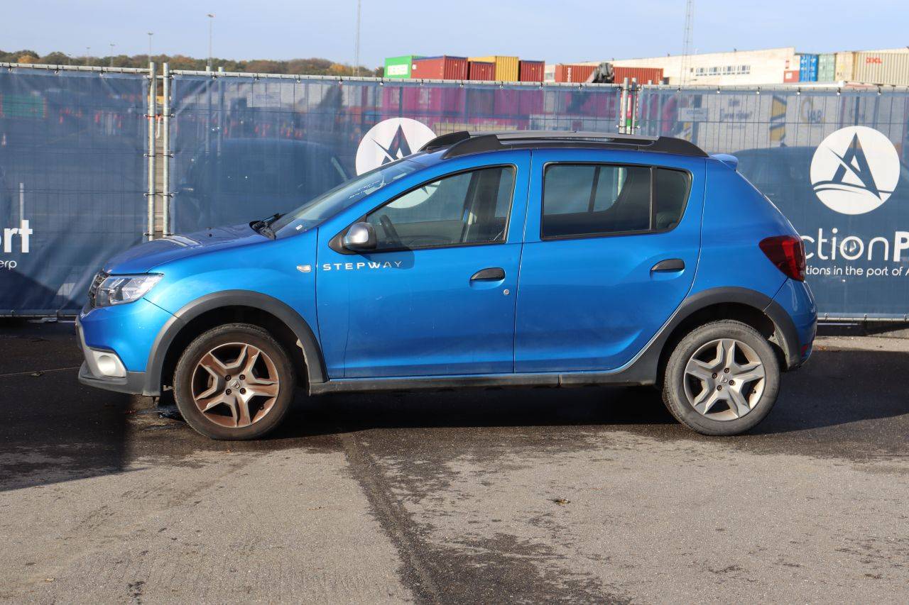 SUV Dacia Sandero Petrol 90hp 2016 (Margin)