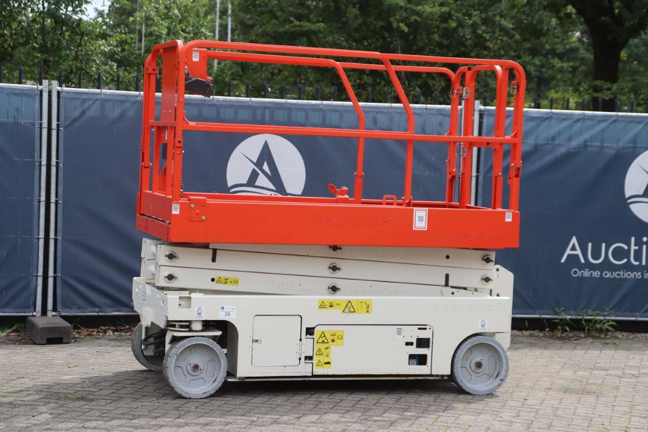 Genie GS-2046 Electric Scissor Lift 8.1m 2014