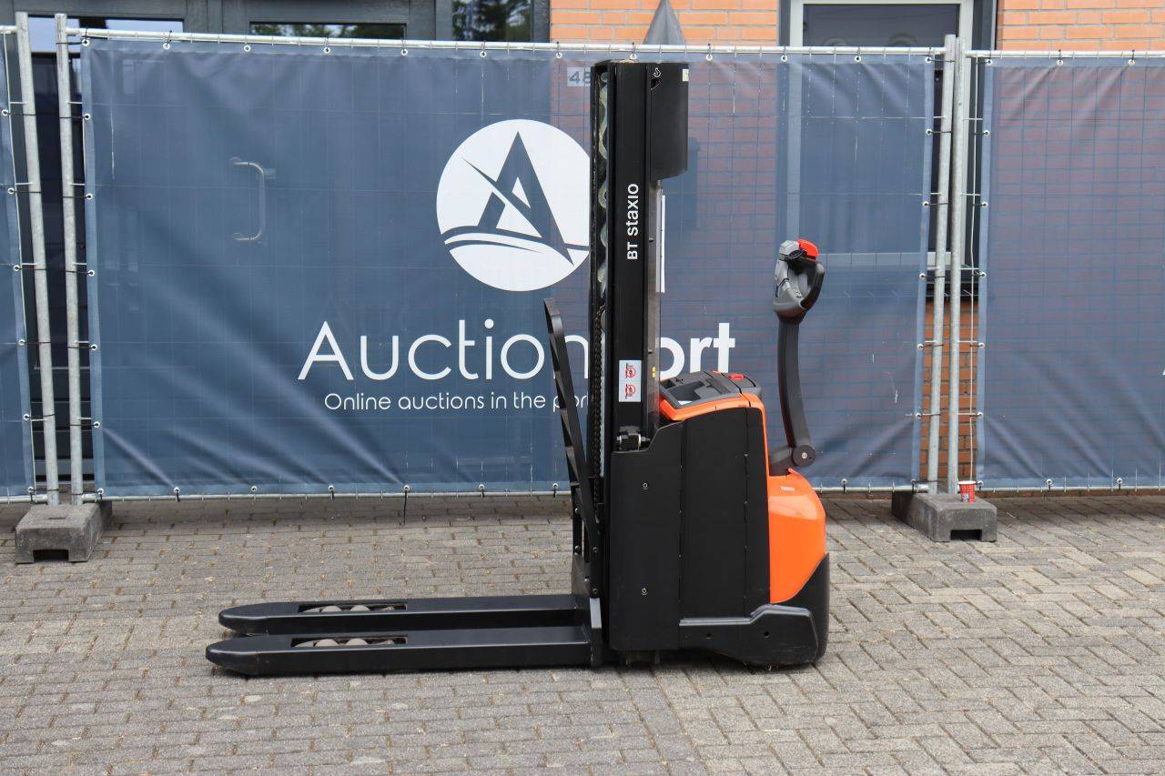 Stacker BT SWE140L Electric 1400kg 2.65m 2015