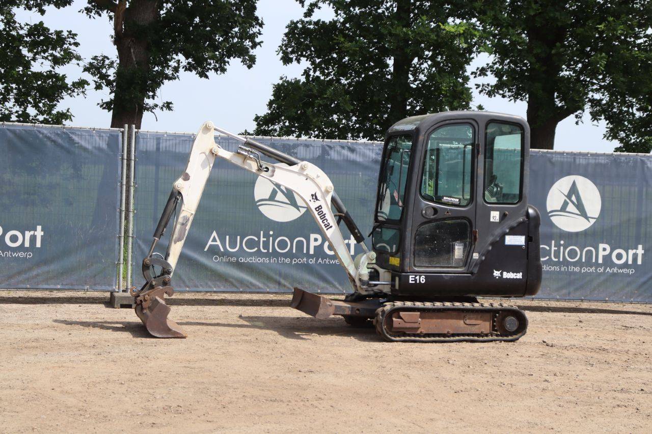 Mini excavator Bobcat E16 Diesel 10kW 2012