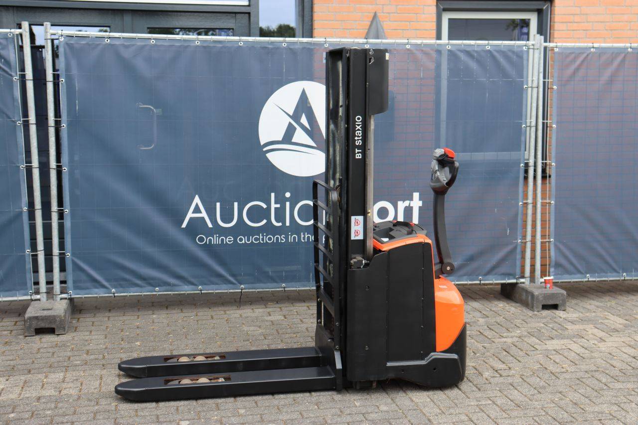 Stacker BT SWE140L Electric 1400kg 2.65m 2016