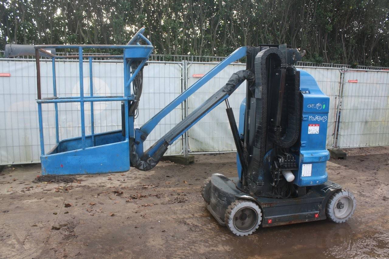 Mast lift ATN Piaf880R Electric 8.8m 2013