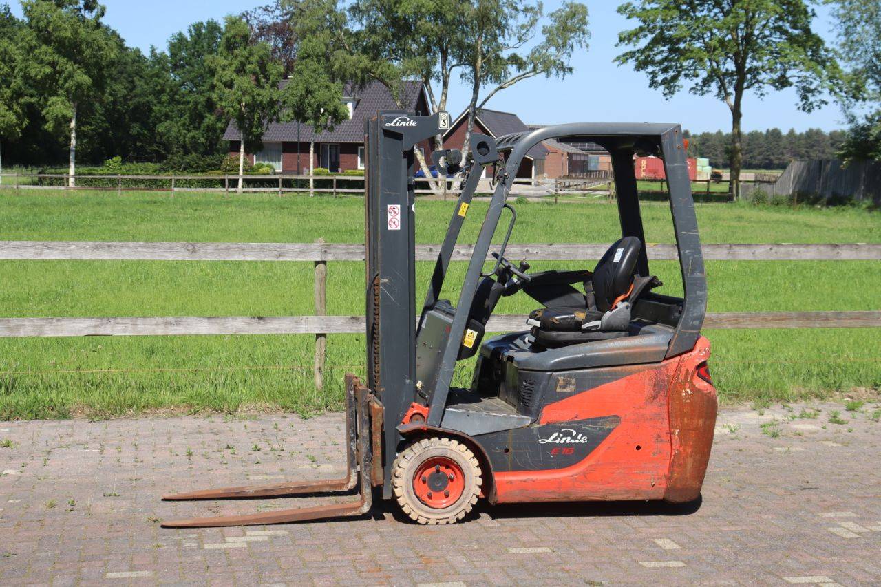 Carrello elevatore elettrico Linde E16 da 1600 kg