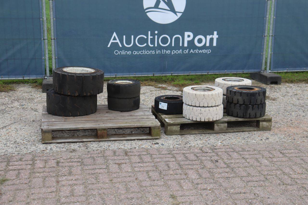 Mower Magnum 18x7-8/23x10-12/16x7-8/15x4 1/2 - 8