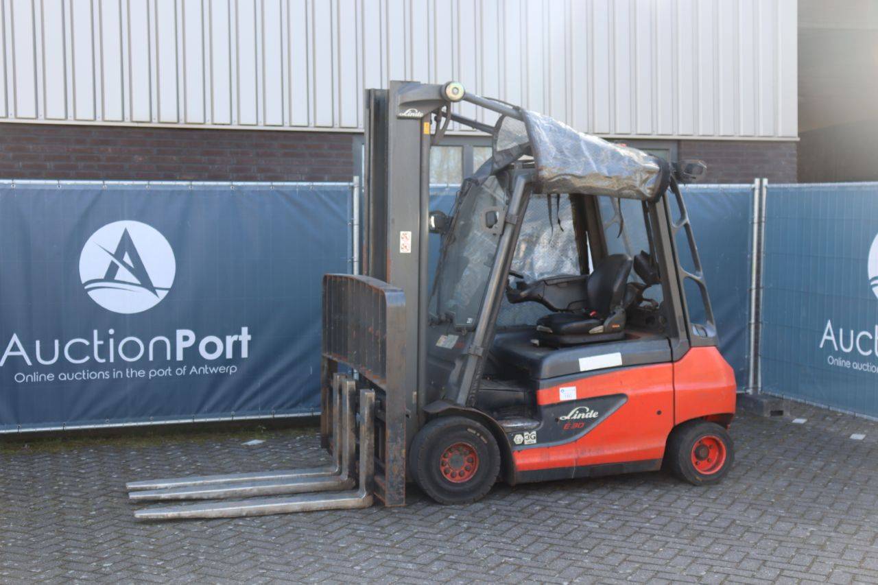 Linde E30-01 Electric Forklift 3000kg 2019
