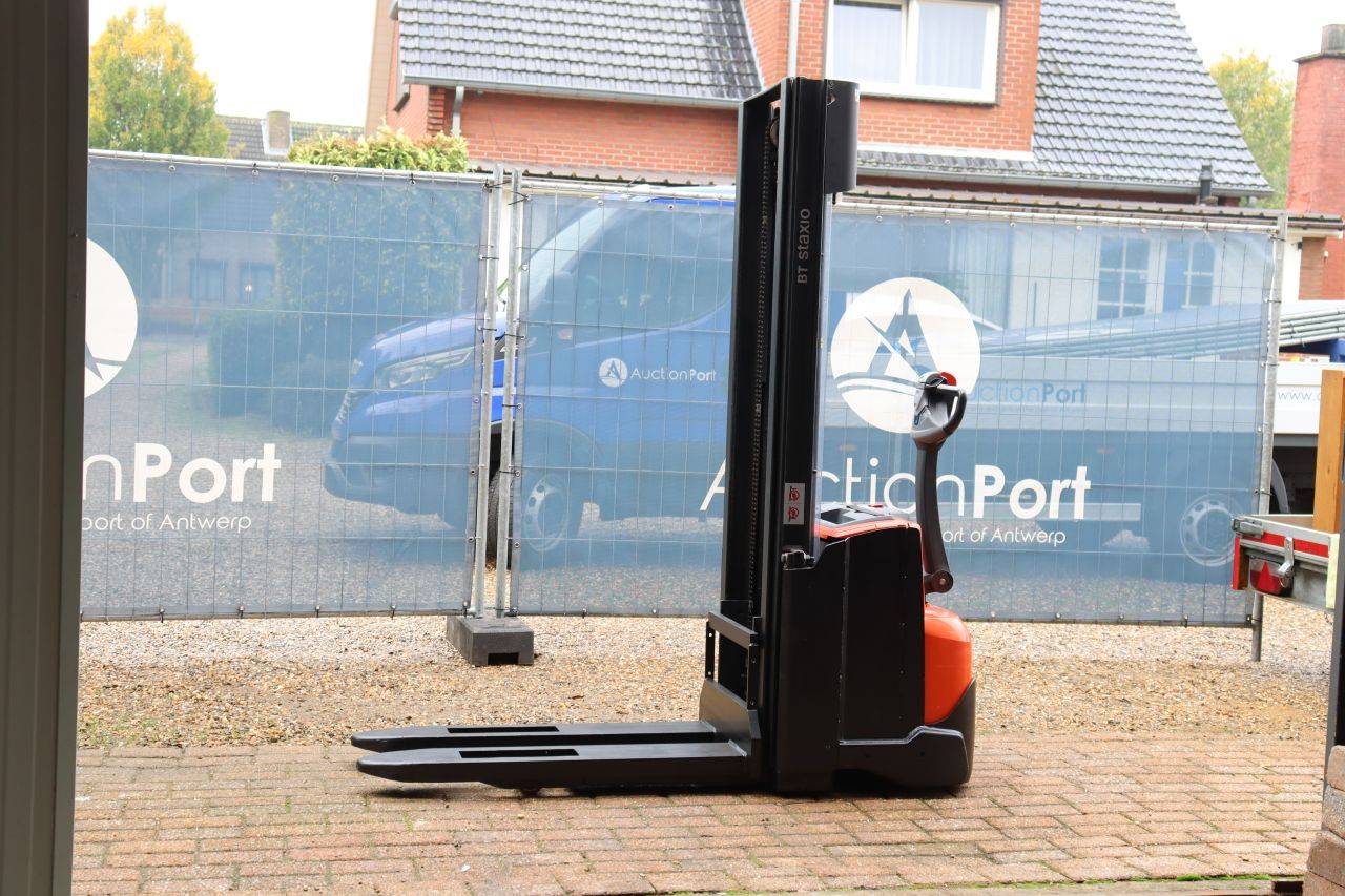 Toyota SWE140 Electric Stacker 1400kg 2017