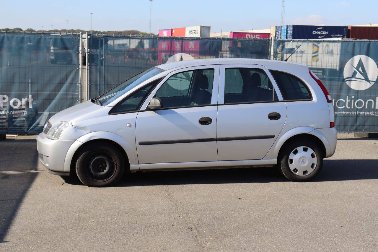 Passenger car Opel Meriva Petrol 90hp 2004