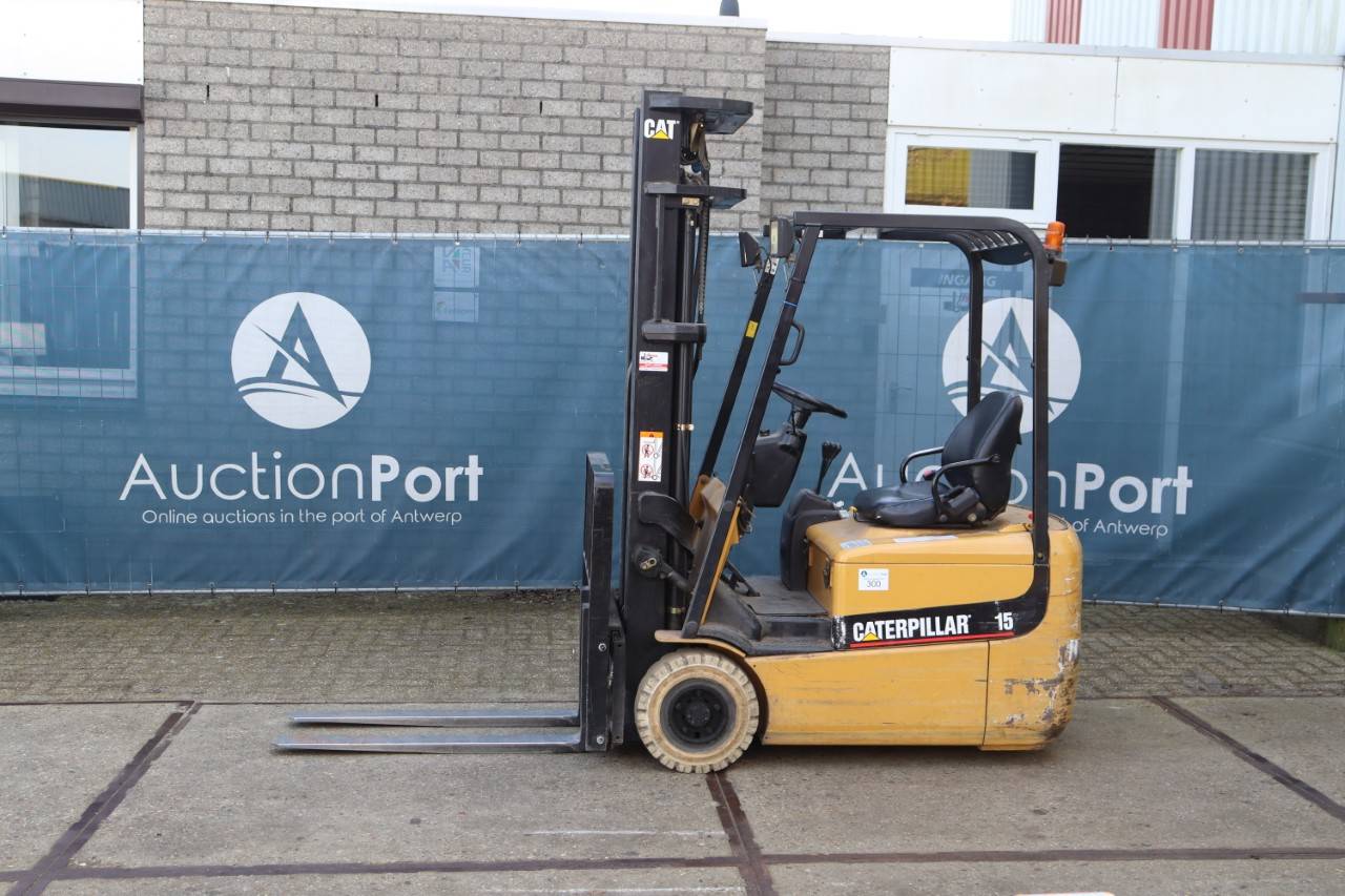 Forklift Caterpillar EP15KRT Electric 1500kg 5.5m 2004
