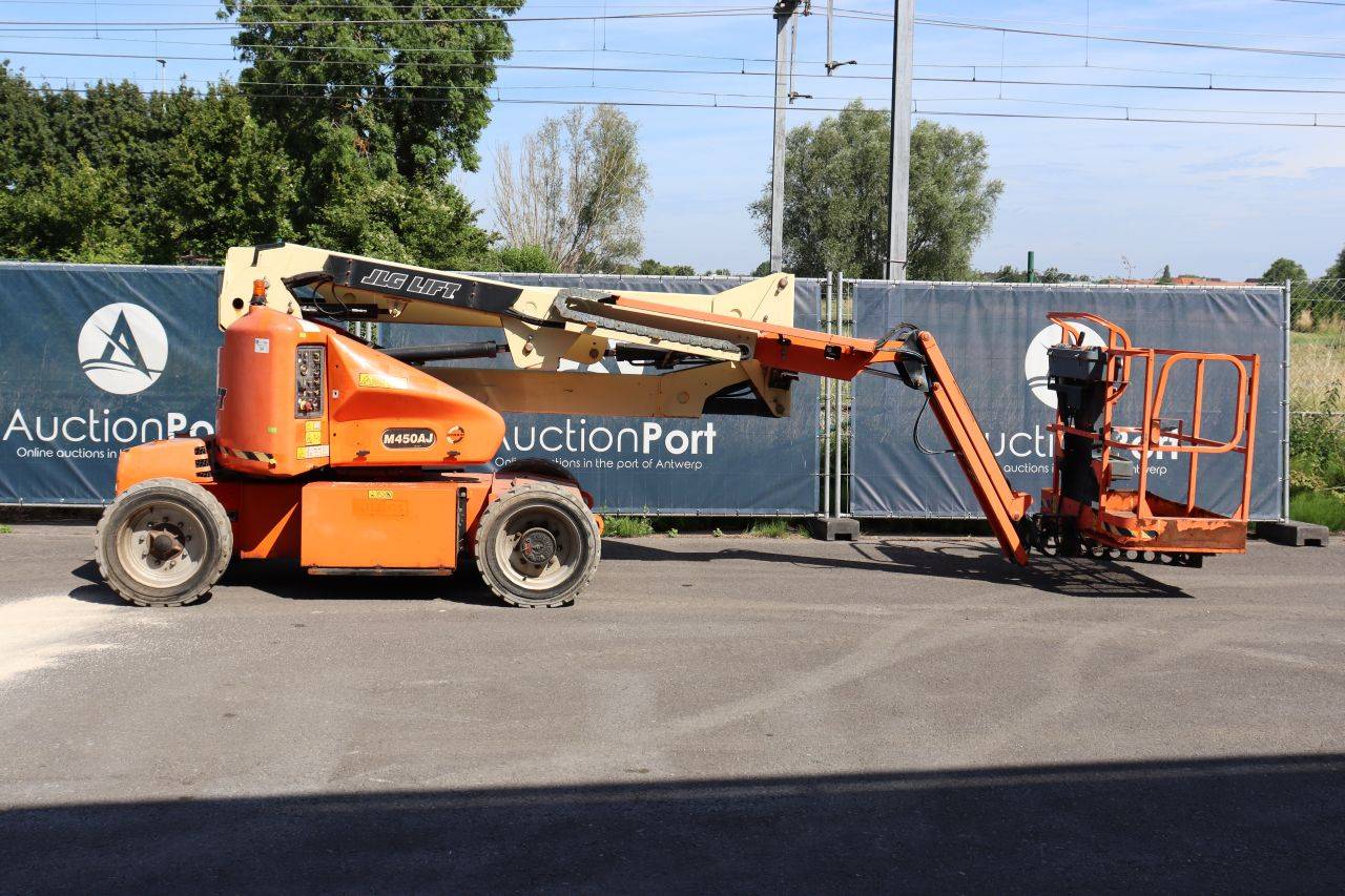 JLG M450AJ Articulated Boom Lift Electric+Diesel 15.72m 2014