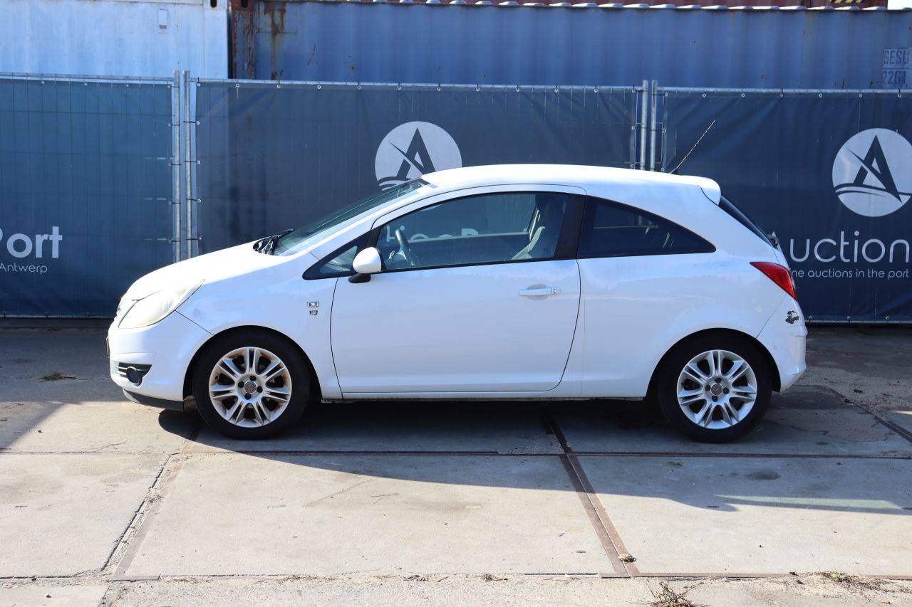 Opel Corsa Diesel 95 ch 2010 (voiture particulière)