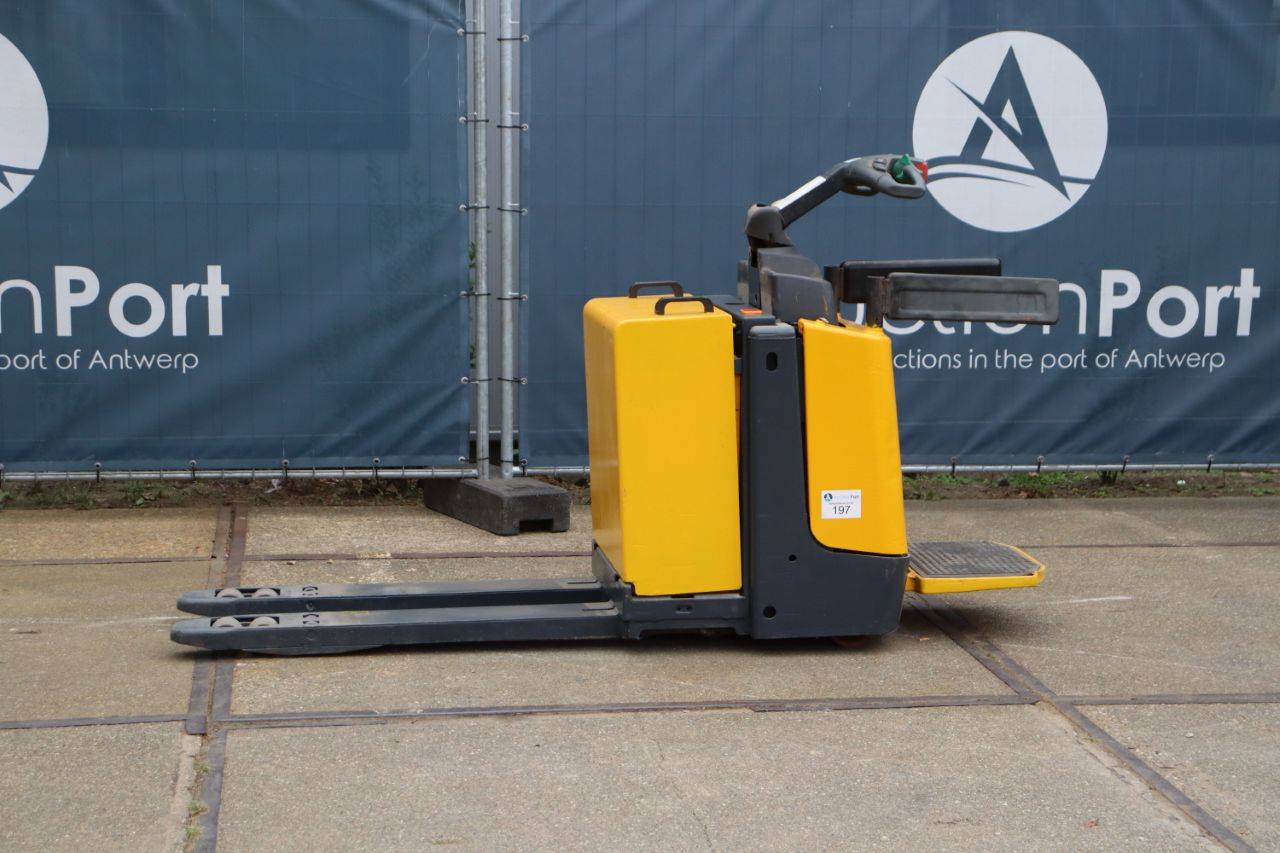 Pallet truck Jungheinrich Electric