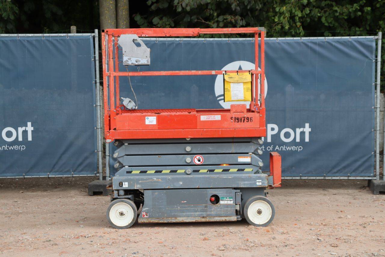 Scissor Lift Genie SJIII 3219 Electric 2014