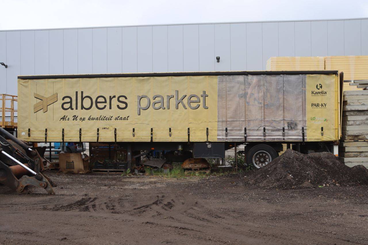 Curtain-sided semi-trailer Netam-Fruehauf NEFO 1141 20000kg