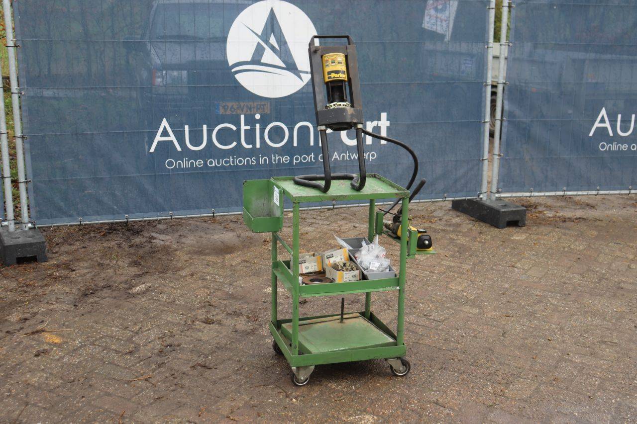 Hydraulic Hand Pump Enerpac P142