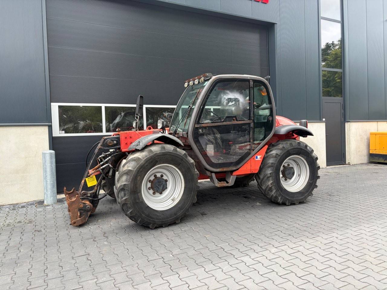 Heftrucks - Graafmachines - Wielladers - Hoogwerkers - Machines 