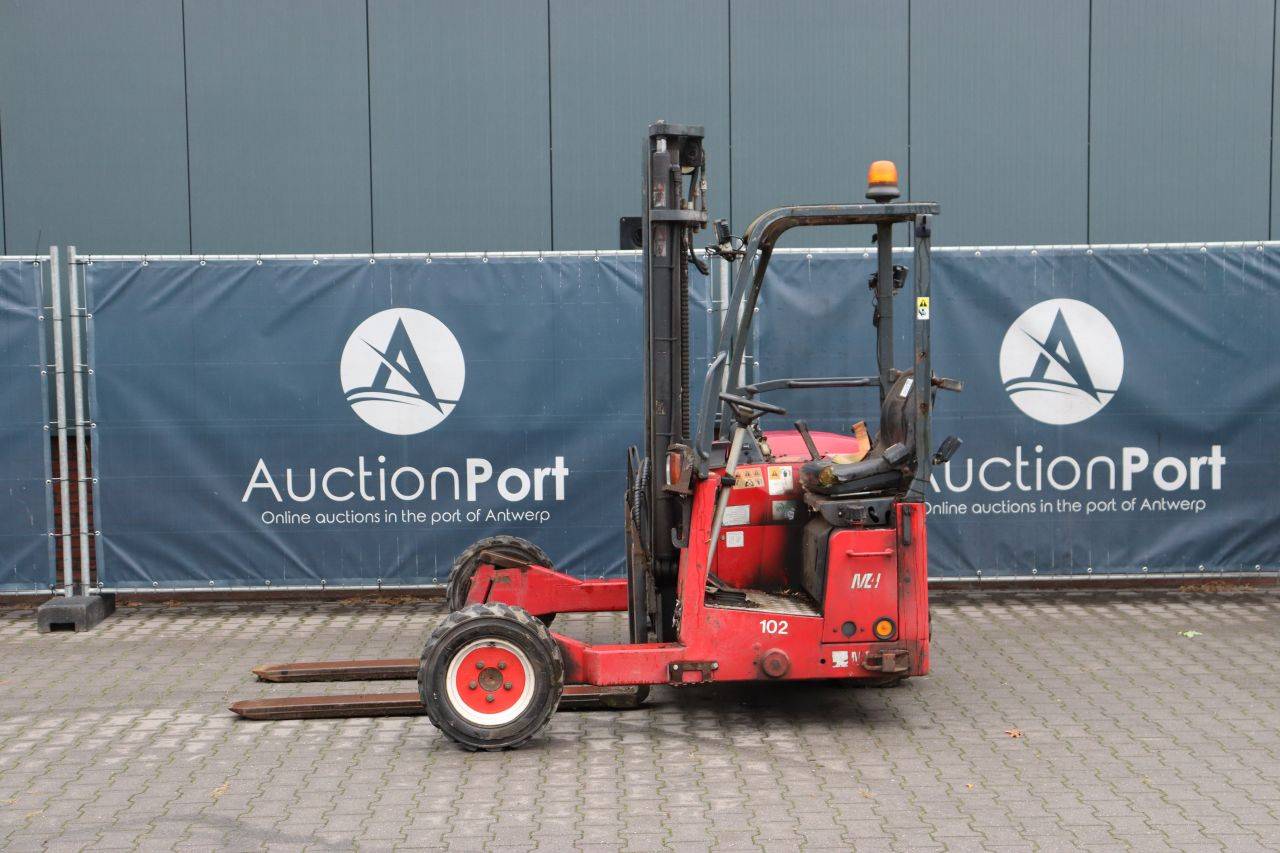 Moffett M4 20.3 Electric Portable Forklift 2000kg 3.0m 2009