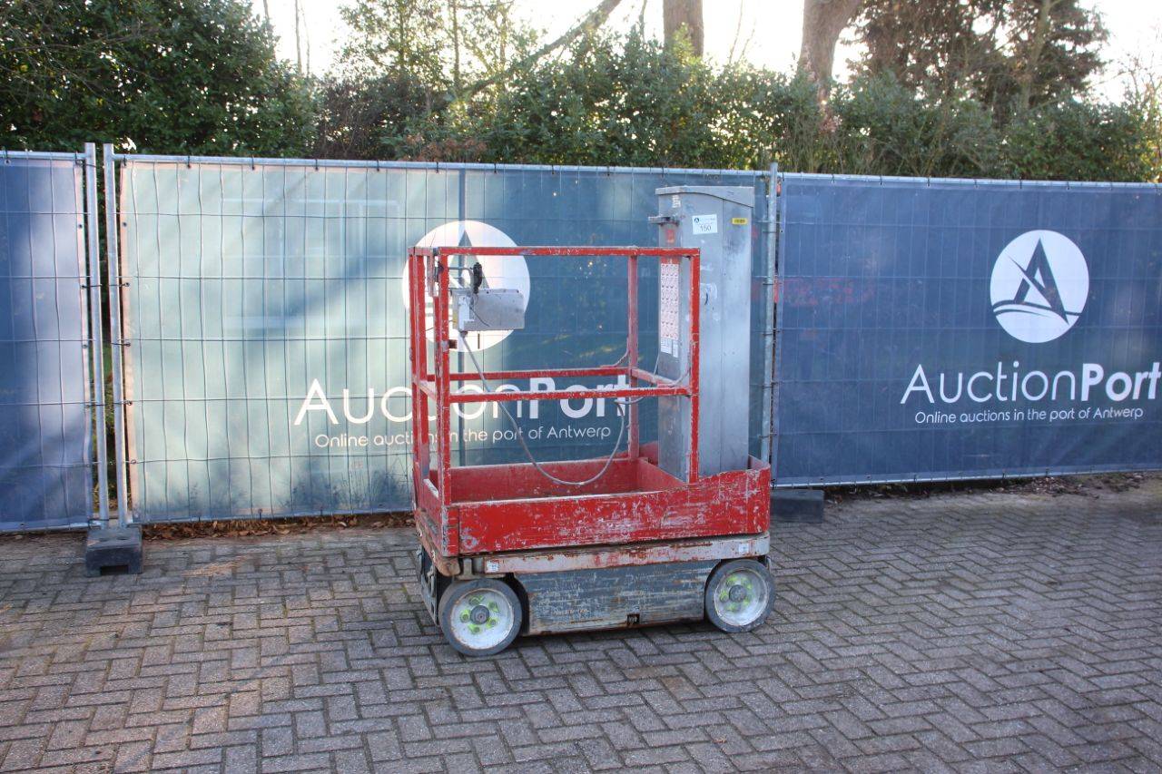 Skyjack SJ16 Electric Mast Lift 6.75m 2014