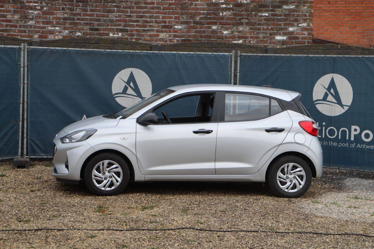 Hyundai i10 Petrol 67hp Passenger Car 2023 (Margin)