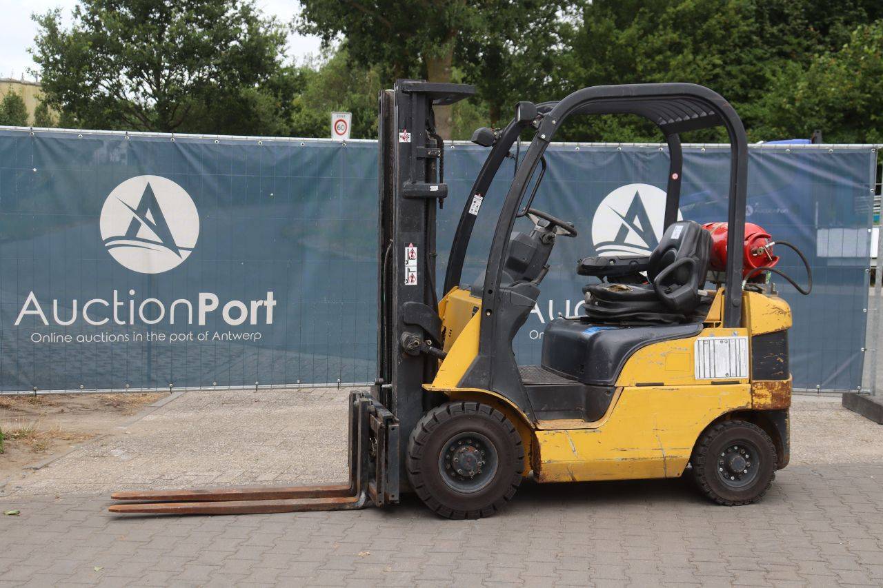 Forklift Caterpillar GP18N LPG 1800kg 4.75m 2004